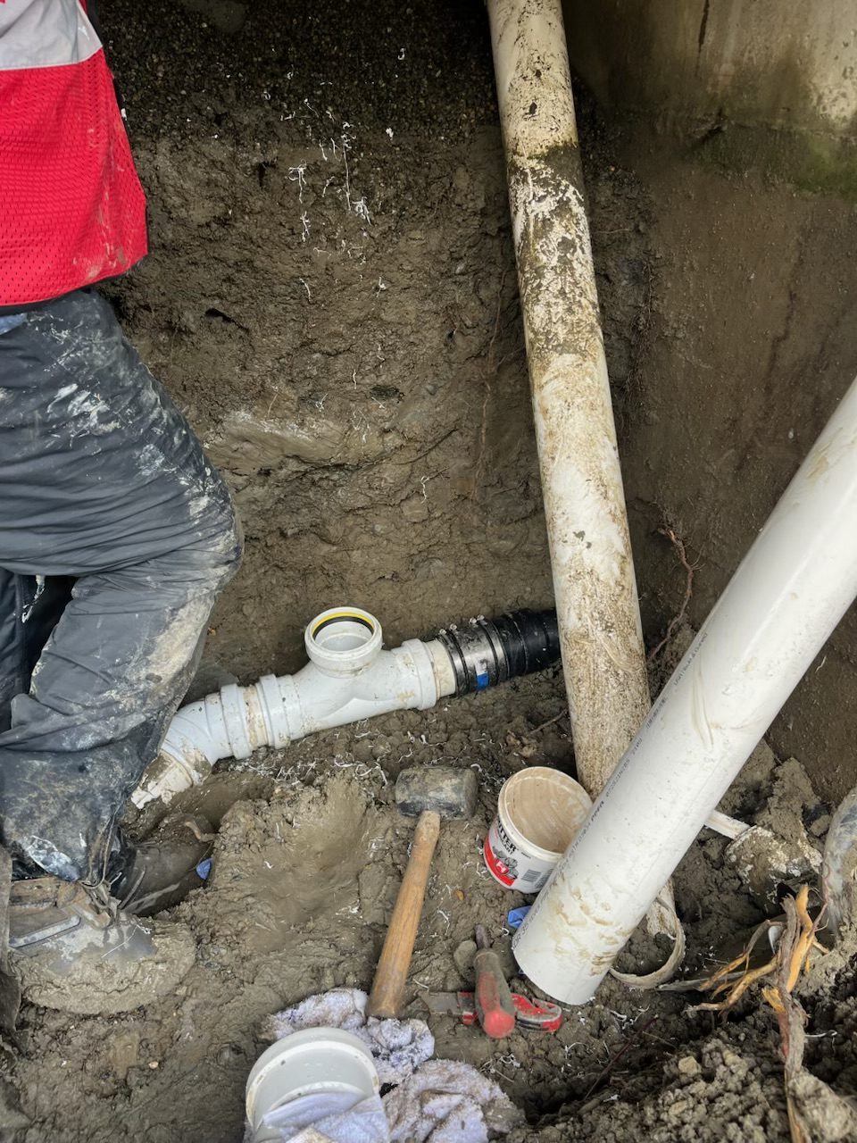 Sewer line repair in Kirkland